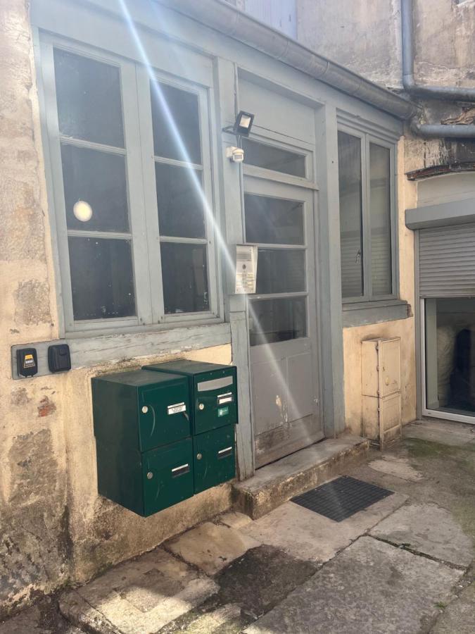 Logement Au Coeur De Dole Bagian luar foto